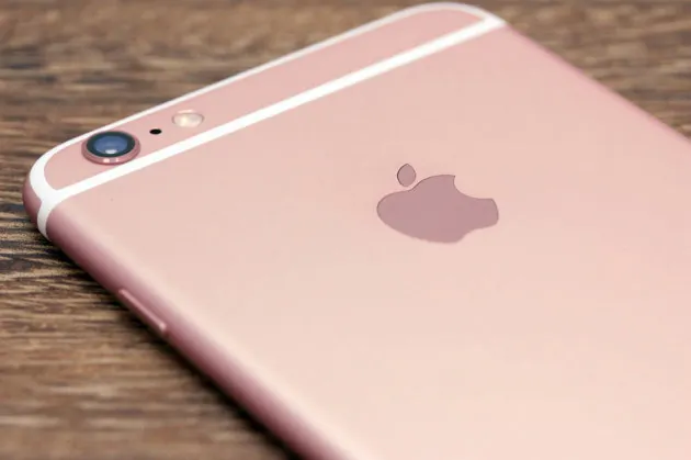 Чем опасна покупка восстановленного iPhone? «Связной» продал кирпич и не возвращает деньги