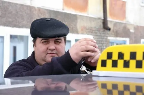 Зачем мы так часто пишем про таксистов