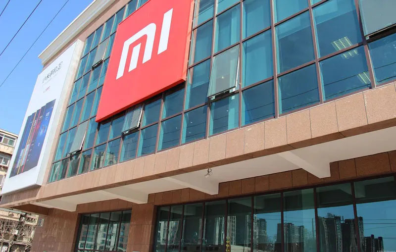 Завтра в России выйдут Xiaomi Mi A2, Mi Max 3 и еще куча китайских смартфонов. Мы нашли, где купить их дешевле