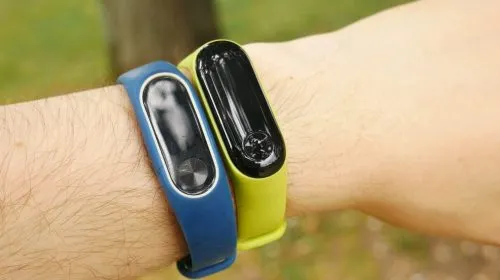 В чем Xiaomi Mi Band 2 точно круче Mi Band 3