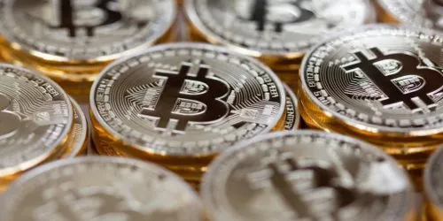Возможно, сейчас стоит покупать биткойн. Но это не точно