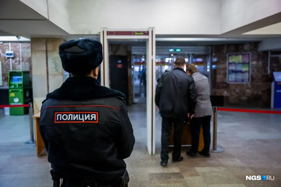 Московского копа застрелили в туалете метро. В последнюю смену перед увольнением