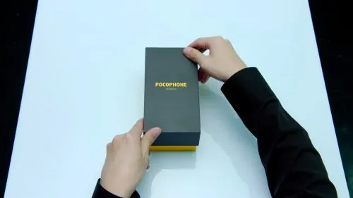 Xiaomi продвигает в России смартфон, который нельзя купить