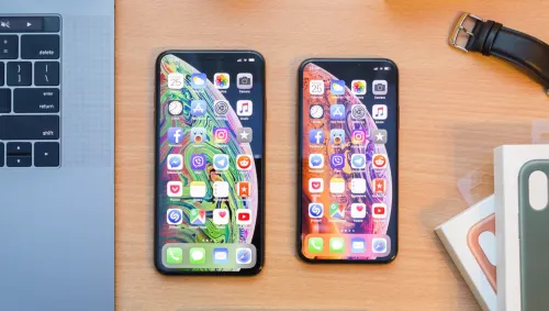 Зарядка iPhone XS – просто позор. Надо брать адаптер для iPad