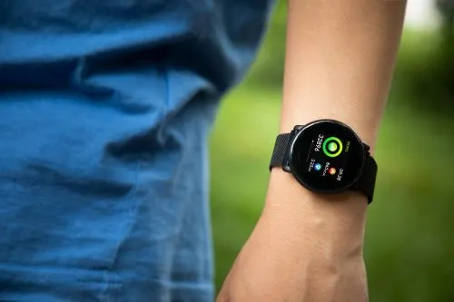 Китайские умные часы, которые стоят дешевле Xiaomi Mi Band 3. Что они умеют?