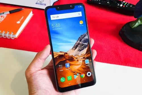 Самый дешевый флагман Xiaomi подешевел еще сильнее. Да, мы про PocoPhone F1