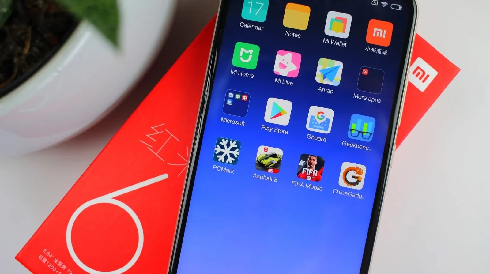 Скоро в России выйдет новый Xiaomi за 10 тысяч, который перебьет конкурентов. Что мы о нем знаем?