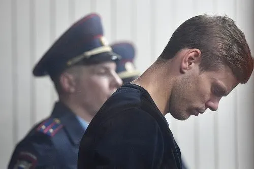 Кокорин и Мамаев проведут два месяца в СИЗО. Домашнего ареста не будет