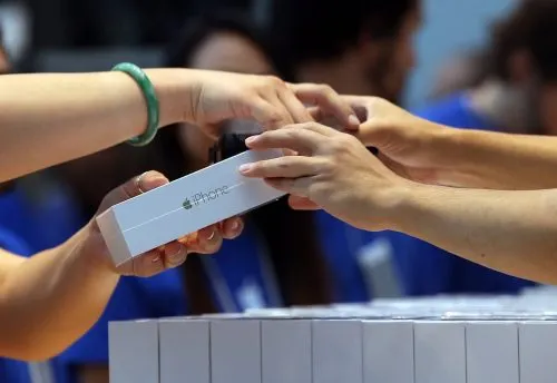 Подаренный iPhone или MacBook теперь легко обменять на деньги. Главное – добыть чек