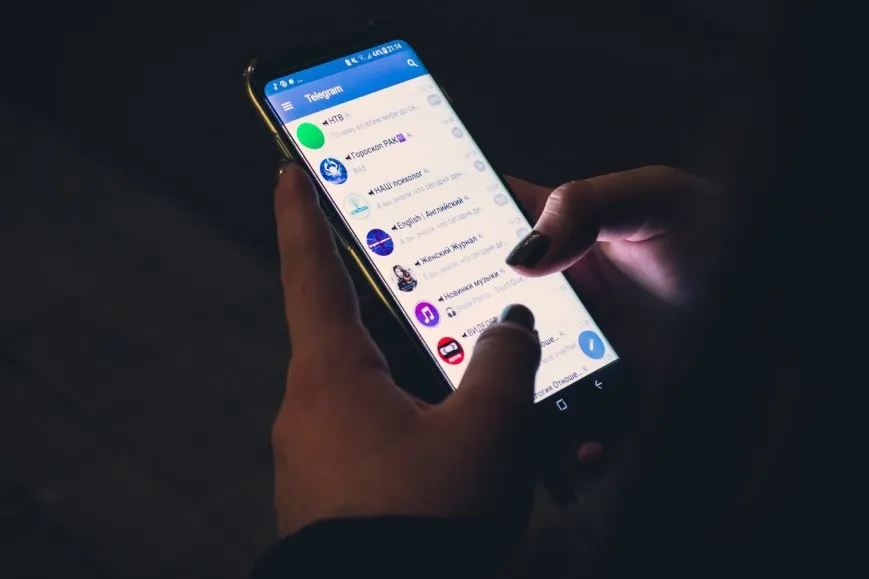 Что делать, если копы просят показать Telegram? Да, в России теперь так делают