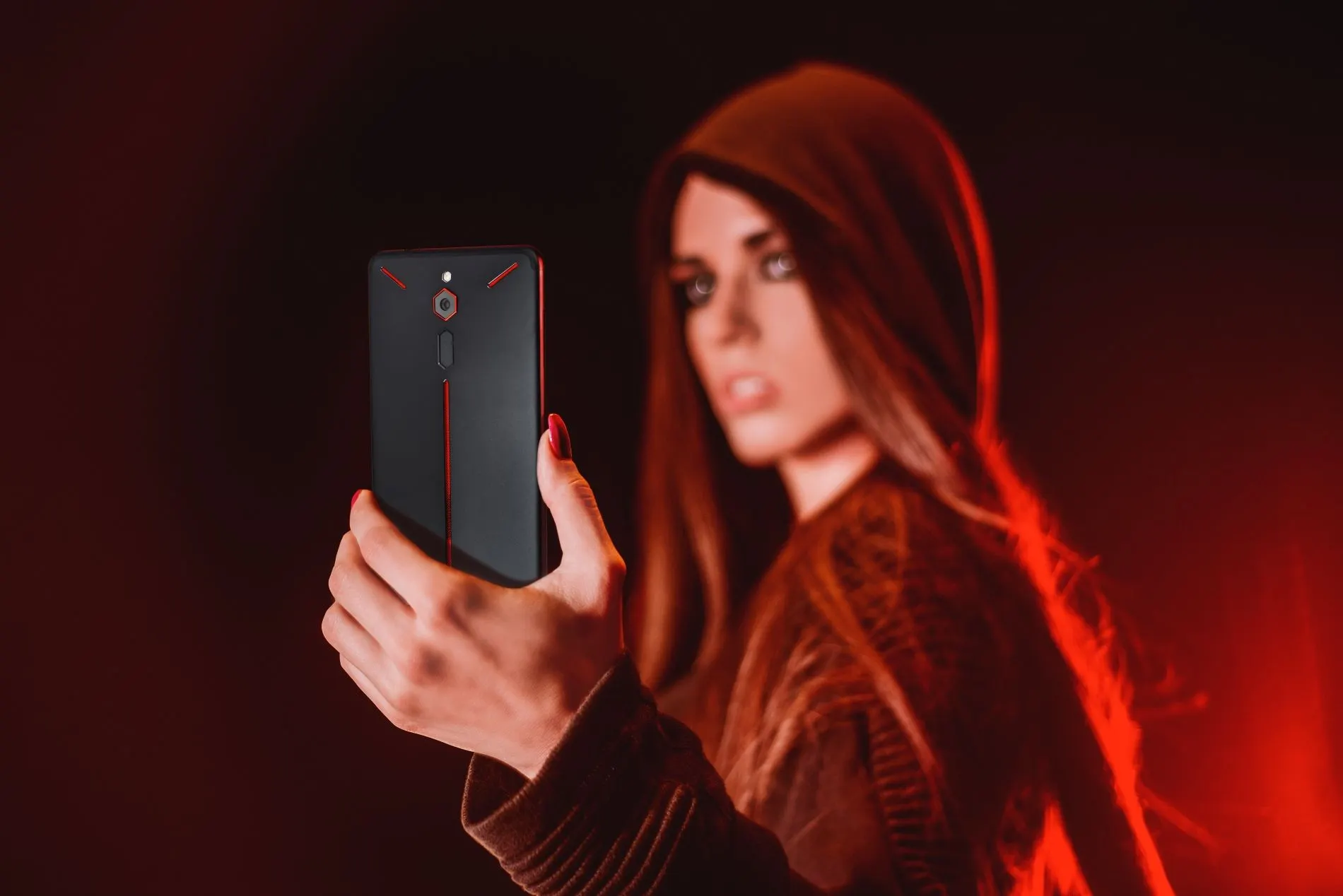 ZTE выкатила отличный смартфон для игр. Недорогой и мощный, но страшноватый