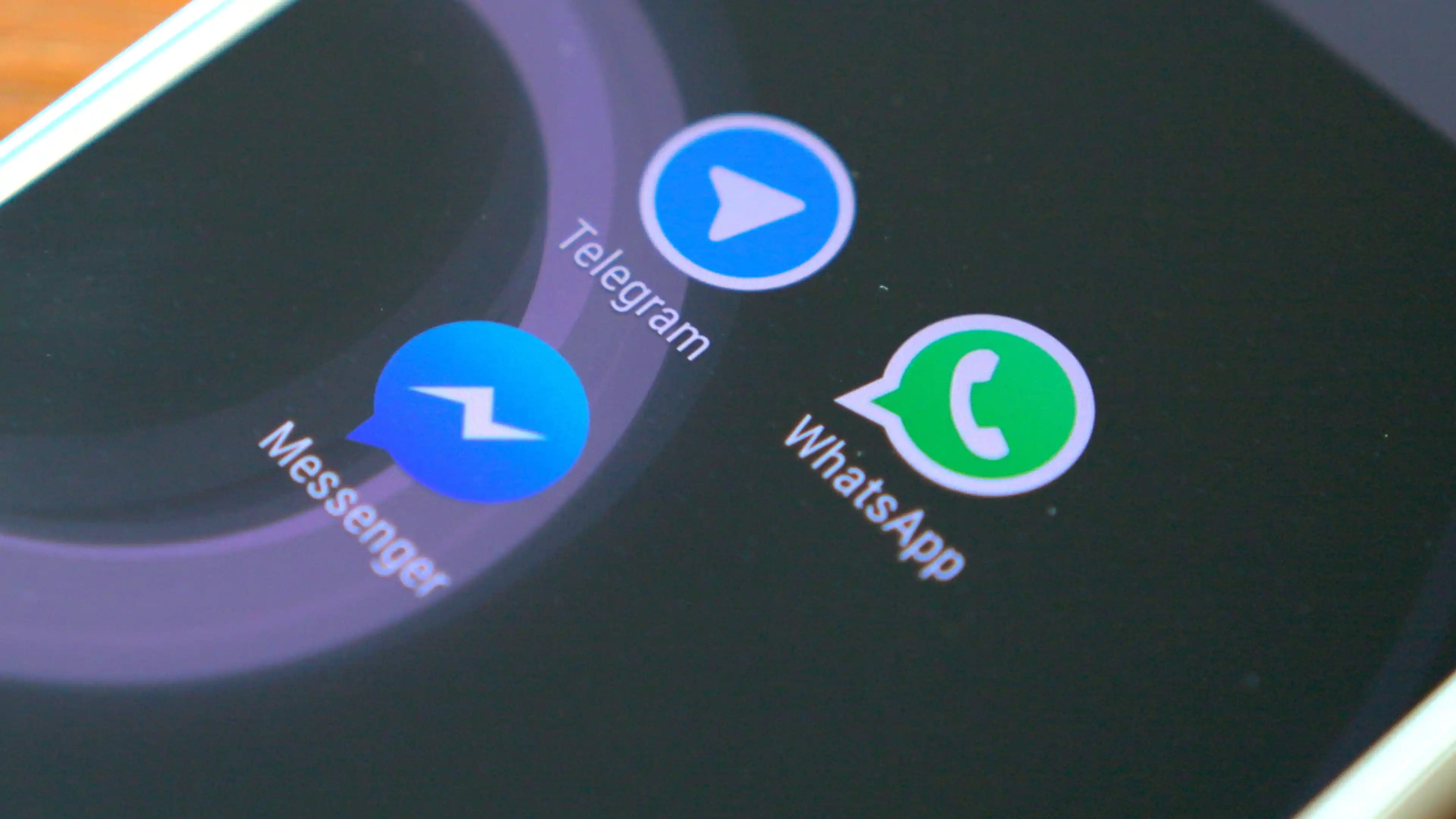 Telegram – не самый безопасный мессенджер. Но WhatsApp еще хуже