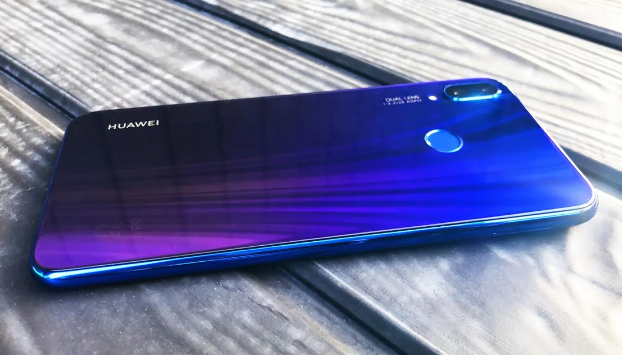 Почему Huawei Nova 3i – самый красивый выбор за 15 тысяч рублей. Но не без минусов