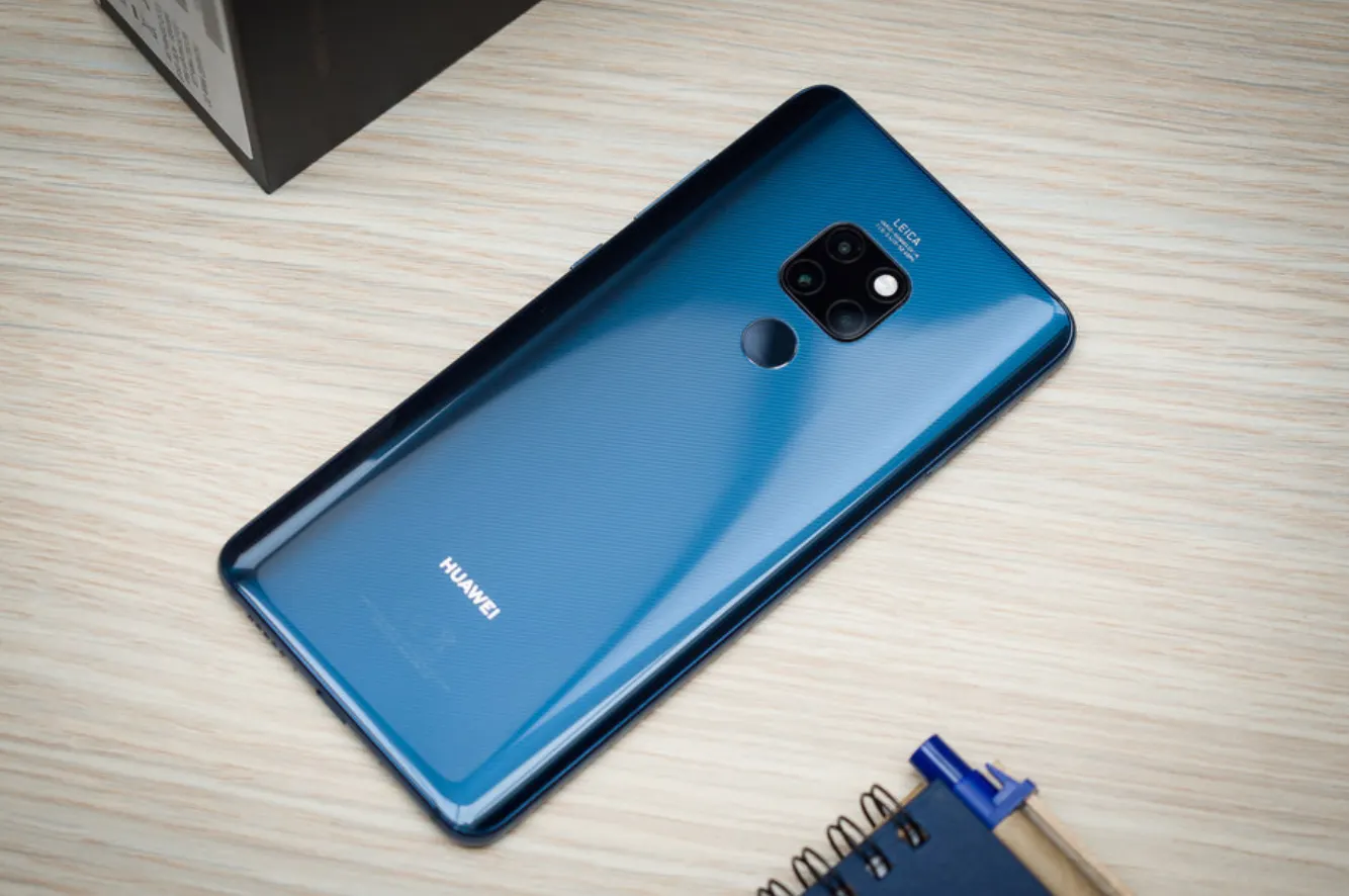 Huawei Mate 20 феноменально держит заряд. А OnePlus 6 заряжается быстрее всех в мире