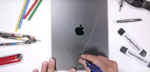 Новый iPad Pro позорно хрупкий. Он гнется легче, чем iPhone 6