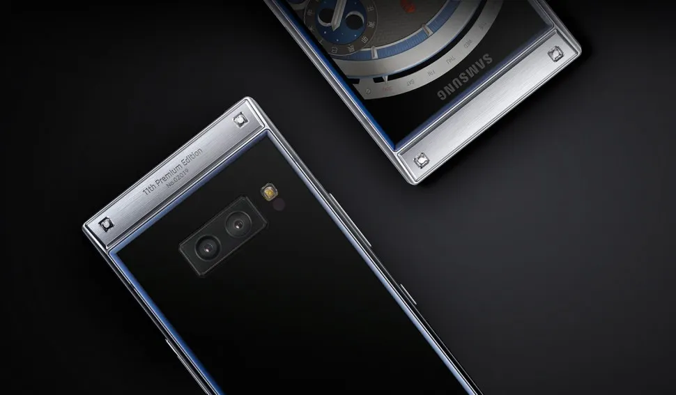 Samsung выпустила пафосную раскладушку Galaxy за 180К рублей. К ней прилагается личный консьерж