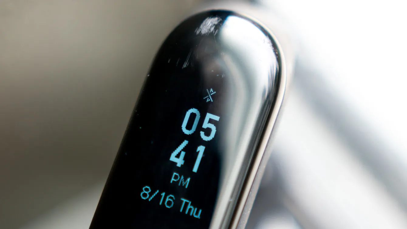 В России обожают Xiaomi Mi Band 3. И браслет наконец-то правда подешевел