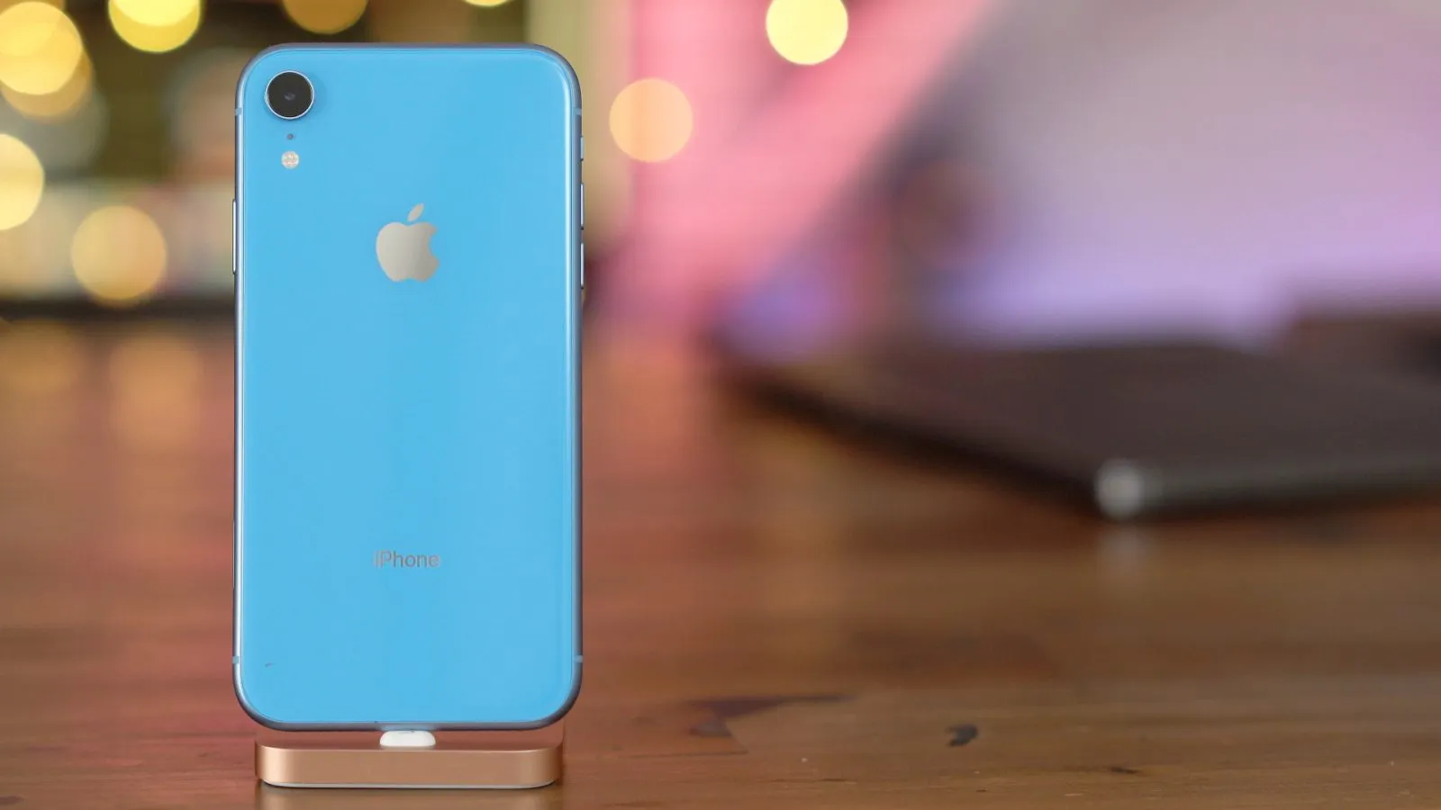 iPhone XR резко подорожал. Как купить бестселлер по старой цене?