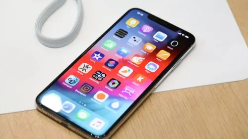 Как купить официальный iPhone XS на 5 тысяч рублей дешевле, чем везде