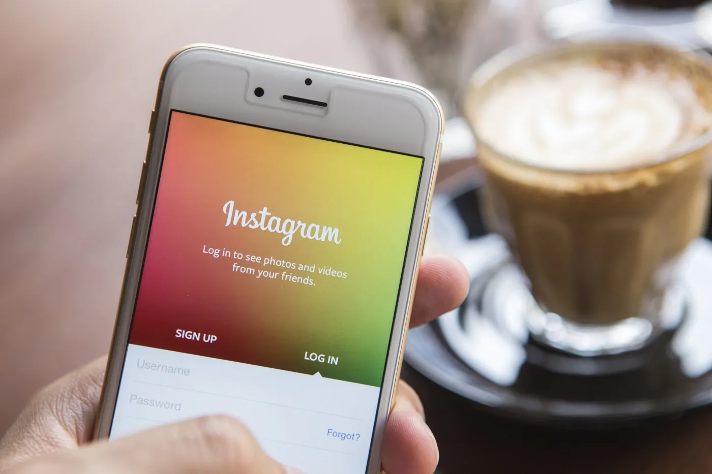 Какие истории в Instagram бесят больше всего. Геймер, синоптик и другие бездарные типажи