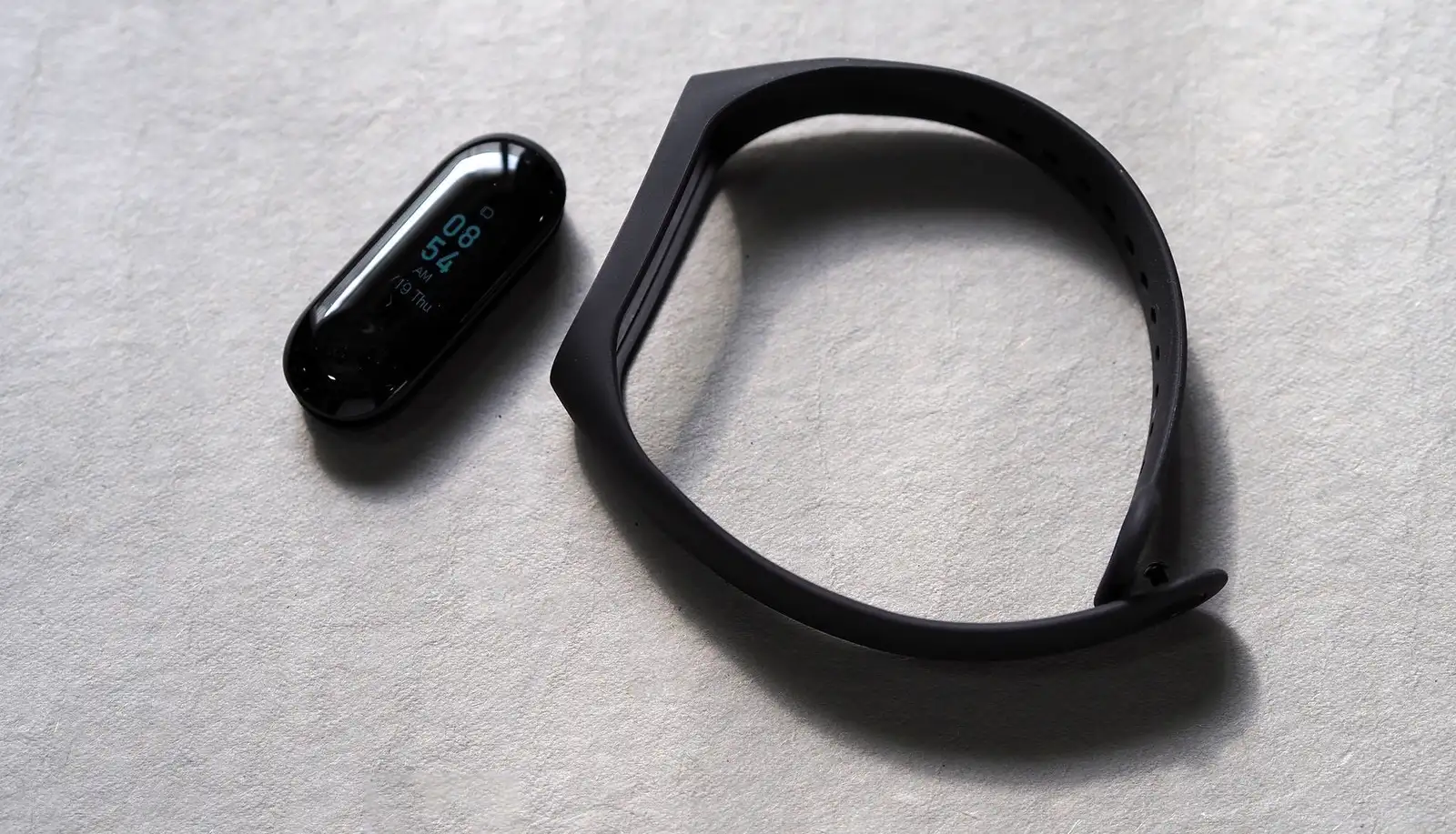 Почему Xiaomi Mi Band 3 – идеальный подарок на Новый год