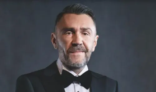 На обложке нового Playboy – Сергей Шнуров в одежде. Сам выпуск – смешной и провальный