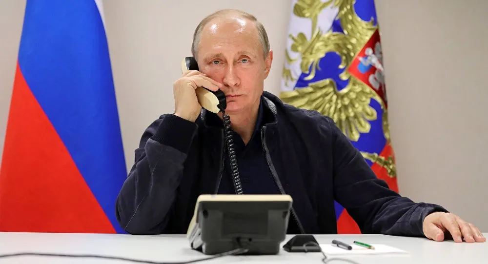 Почему Путин не пользуется смартфоном. Объясняет Песков