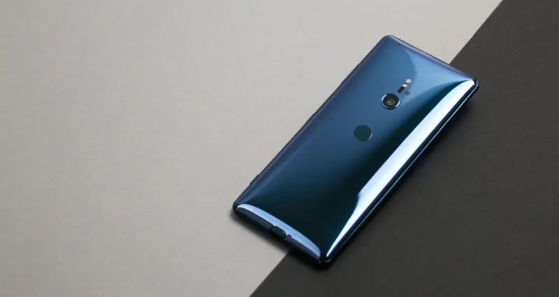 Sony Xperia XZ3 на удивление хорош. Но логичнее взять Huawei или Galaxy