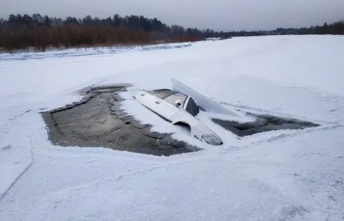 Жмуры недели. Почему не стоит гонять по льду на машине