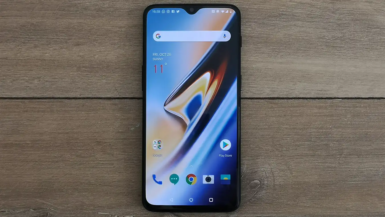 OnePlus 6T – лучший смартфон 2018 года. Он практичнее, чем iPhone XS Max