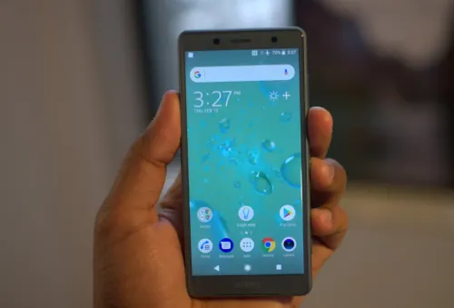Sony продолжает позориться. Xperia XZ4 Compact – лютая шляпа