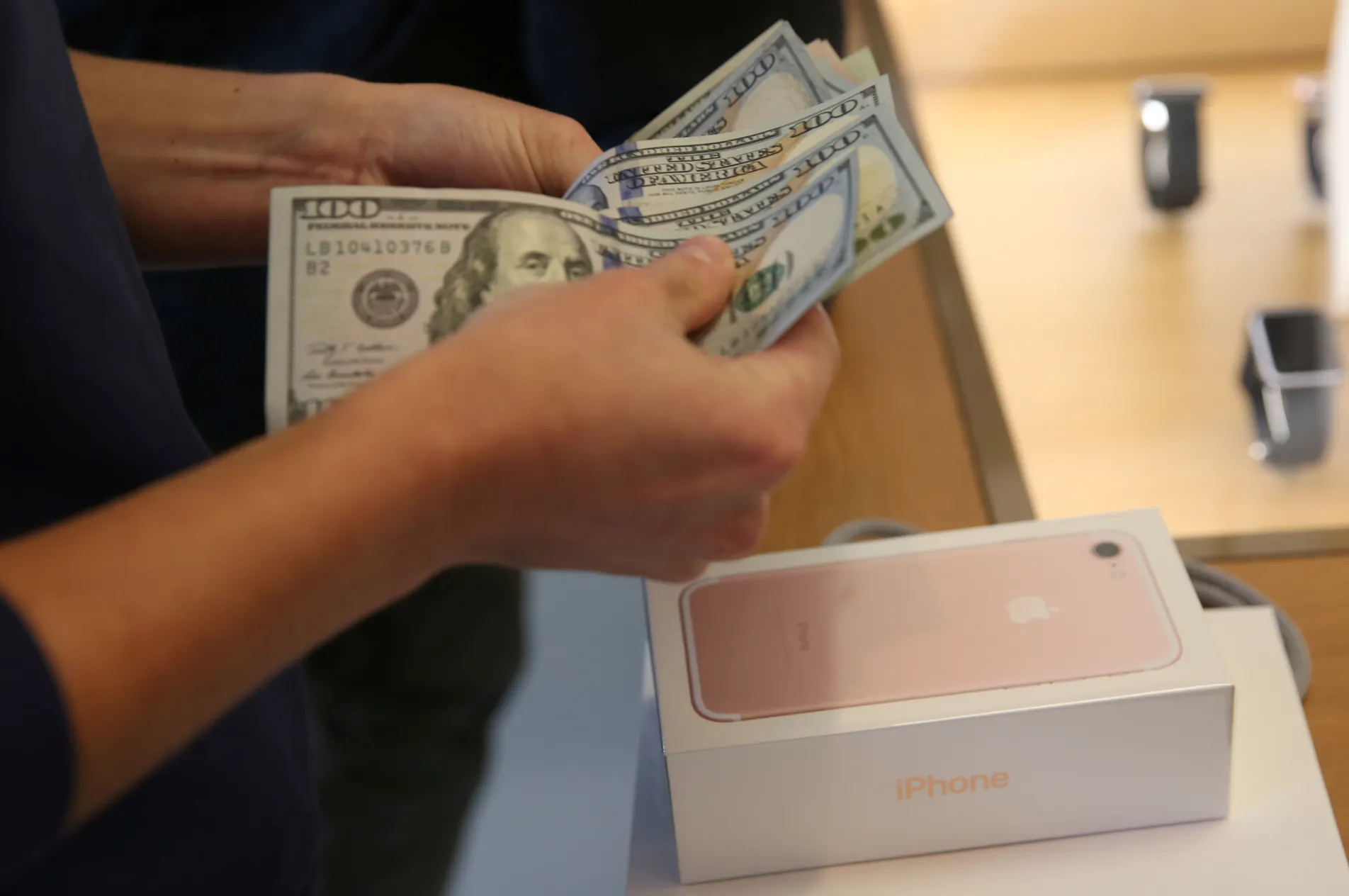 Как оборзела Apple. В 2018 году люто подорожали iPhone и другие гаджеты