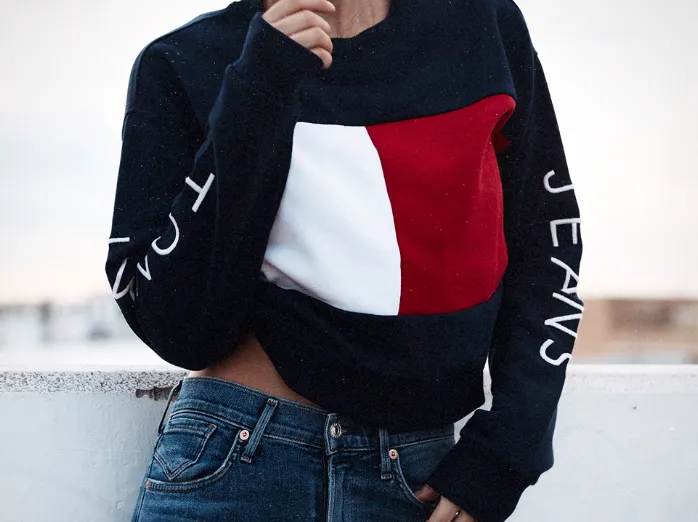 Почему все вокруг ходят в цветах Tommy Hilfiger. Виноваты блогеры и логотипы