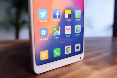 Xiaomi уже готовит Mi Max 4. Испугались конкуренции со стороны Honor 8X Max?