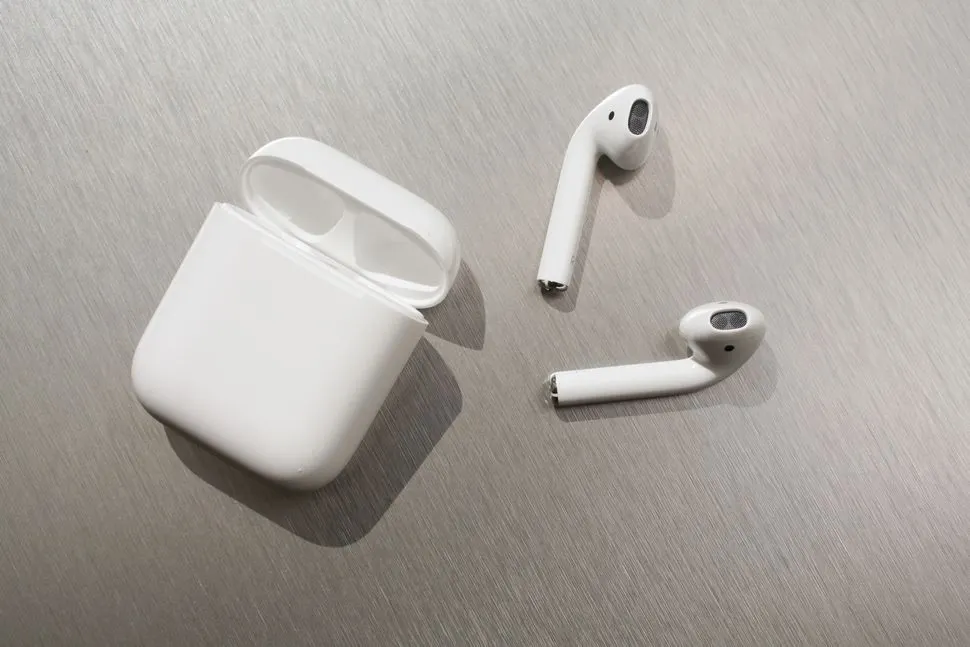 У Apple проблемы с AirPods 2. Но наушники все равно выйдут очень скоро