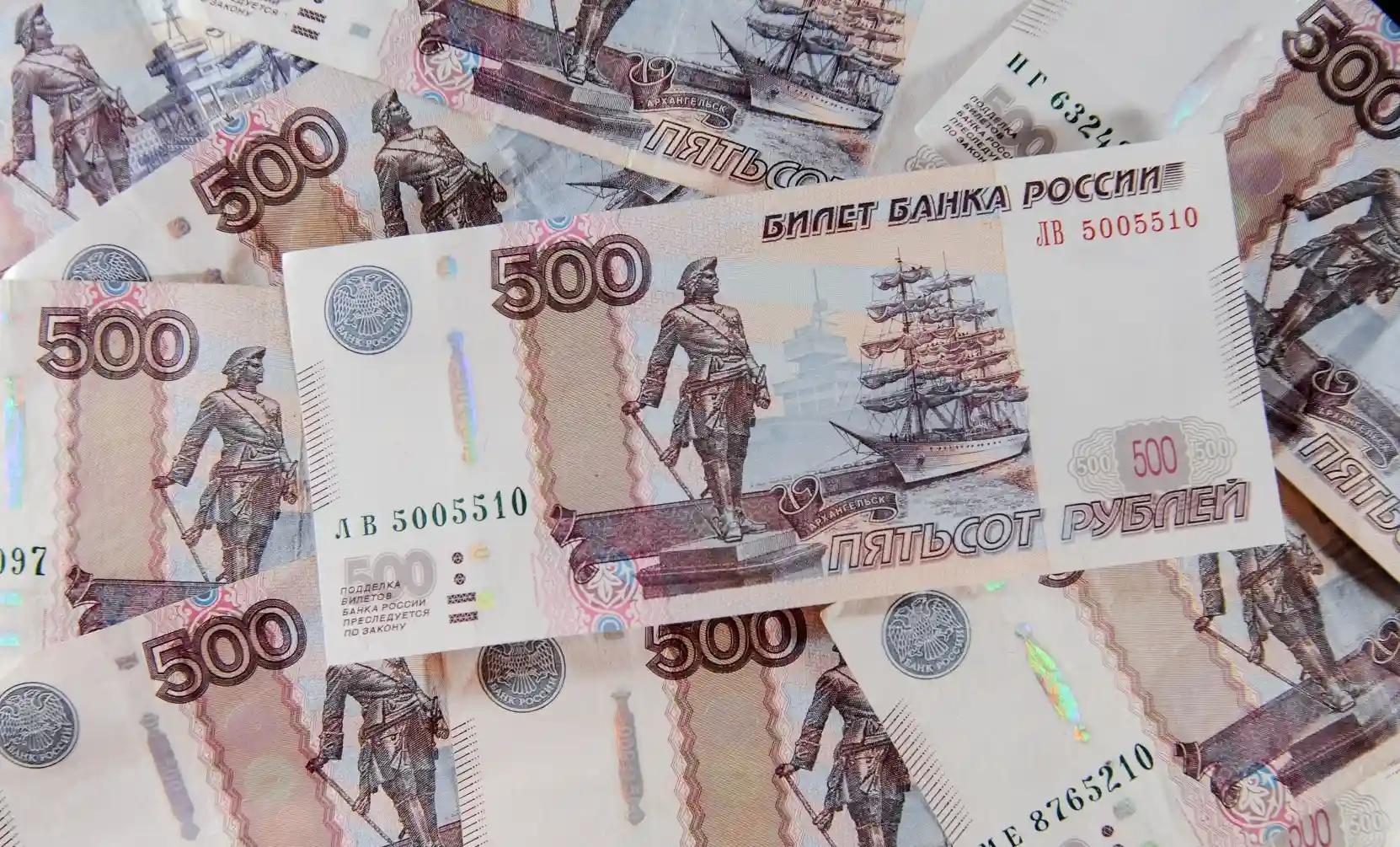 Насколько жизнь в Петербурге дешевле, чем в Москве. 9 фактов о доходах и ценах в СПб