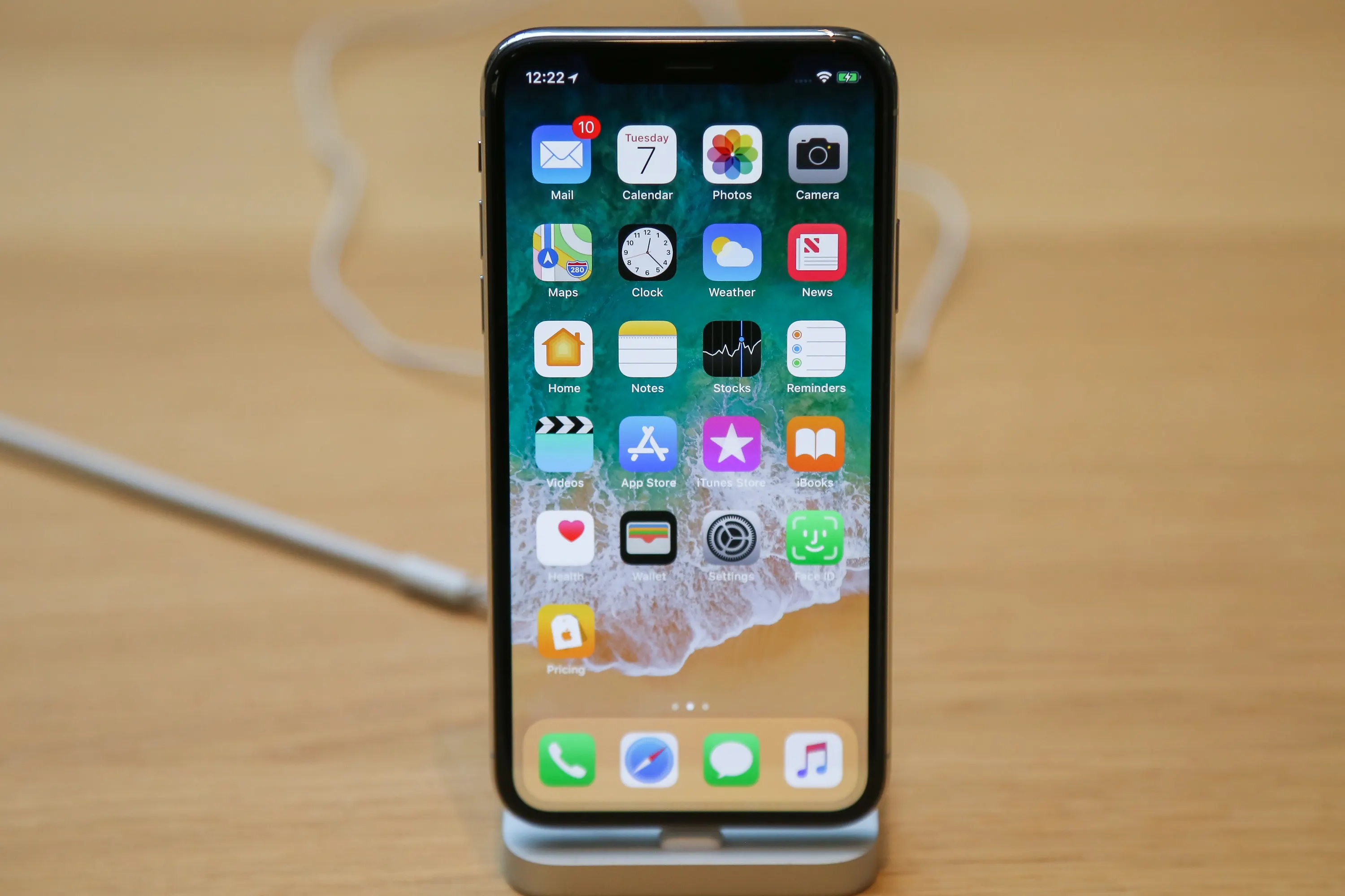 3 причины не связываться с iPhone X. Все – бредовые