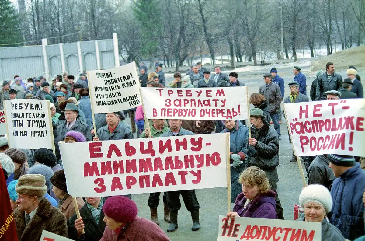 Как вы пережили девяностые? С чем они у вас ассоциируются? [вопрос для всех]
