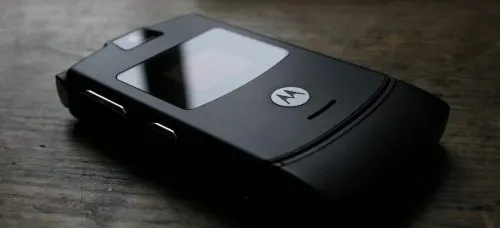 Дороже, чем iPhone XS Max. Легендарный Motorola RAZR возвращается