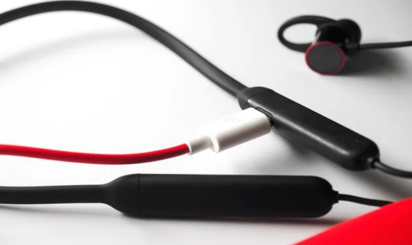 У OnePlus есть гарнитура круче, чем BeatsX. И дешевле