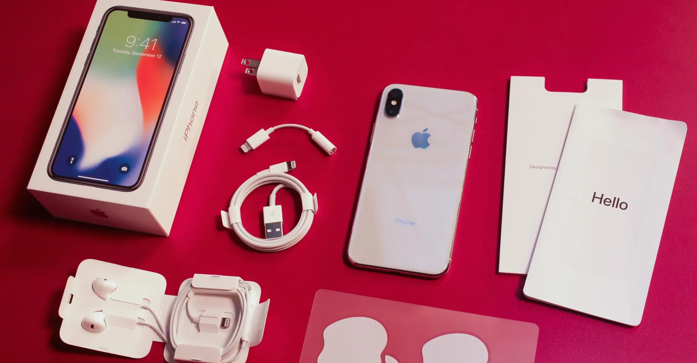 Apple – жадина. Как поменялась коробка с iPhone с 2007 года