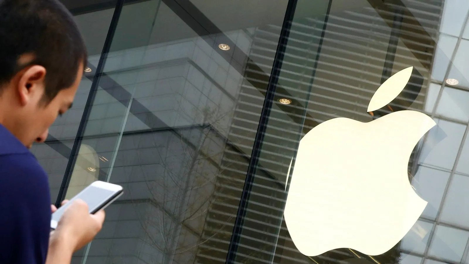 Apple вылетела из тройки самых дорогих компаний. Виноват Китай или новые iPhone?