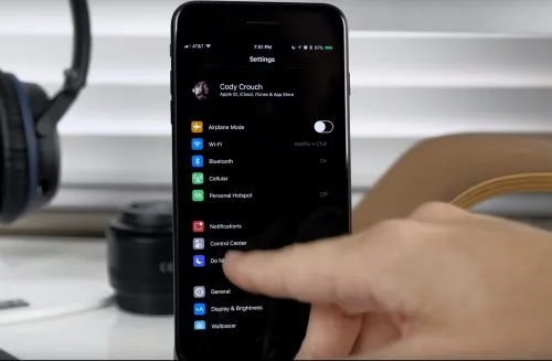 В iOS 13 наконец-то будет темная тема. Она сильно сэкономит заряд iPhone