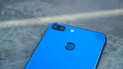 Honor 9 Lite – один из лучших смартфонов бренда. И один из худших