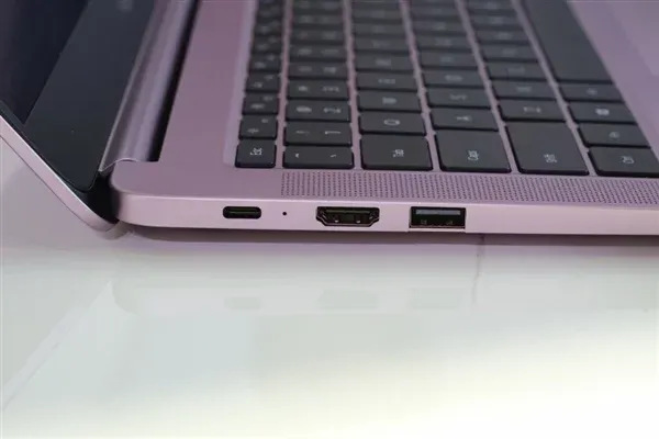 Ноутбук Honor и еще 6 самых актуальных лотов с распродажи AliExpress
