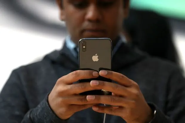 Владельцы iPhone в реальной опасности. Мошенники могут обмануть даже самых внимательных