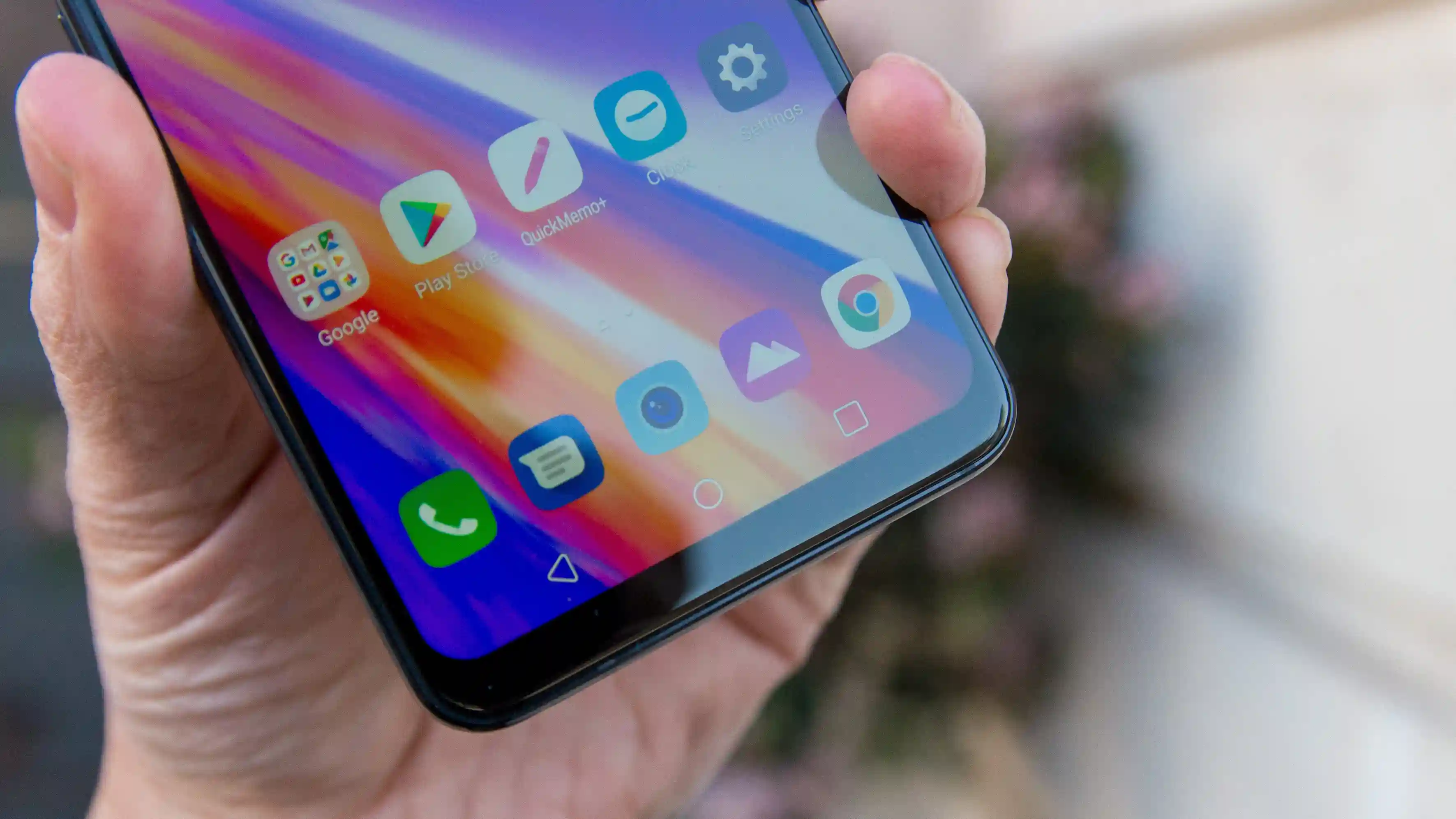 iPhone XR на минималках. Каким будет новый флагман LG?