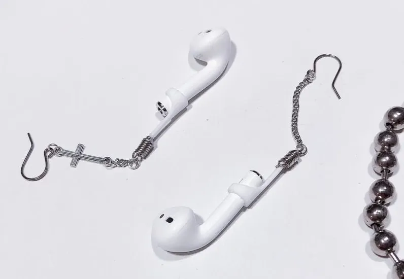 Как точно не потерять AirPods? Лайфхак для девушек (и не только)