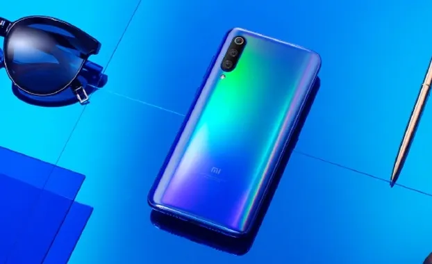 Каким будет Xiaomi Mi 9? Официальные изображения флагмана