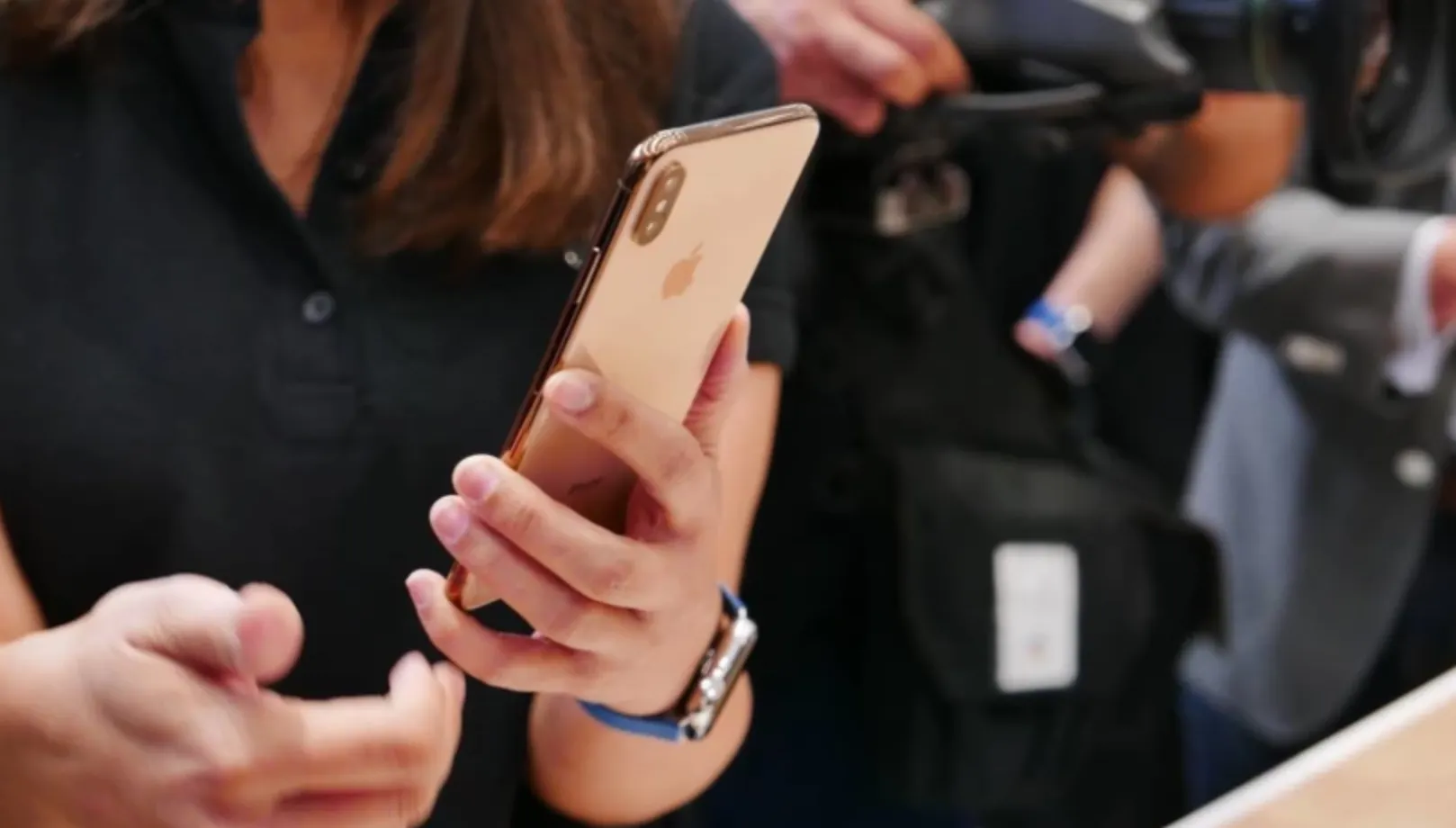 iPhone XS Max и другие флагманы подешевели в России. Тим Кук не обманул!